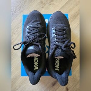Hoka One One  M Clifton 10